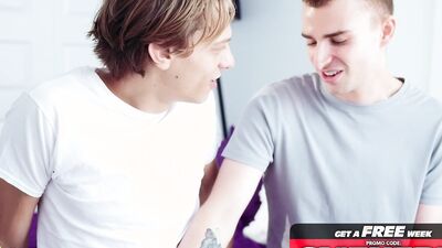 Gurthie Blonde Dicks Down Slim Twink - ChaosMen