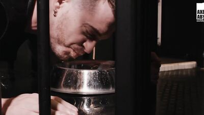 BighandsFF Takes Full Advantage Of Axel Abysses Caged Hole