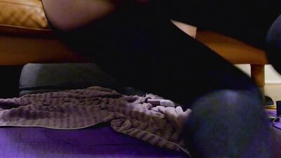 Big ass sissy plays with hole on webcam