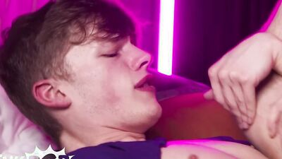 TWINKPOP - Jake Preston Slurps The Twink Fucker Zane's Hard Dick Before Offering His Hole