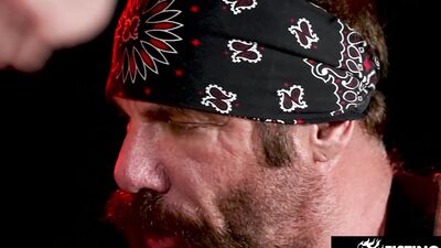 Mike Masterson Fists Zac Snow’s Tight Ass Deep - FistingInferno