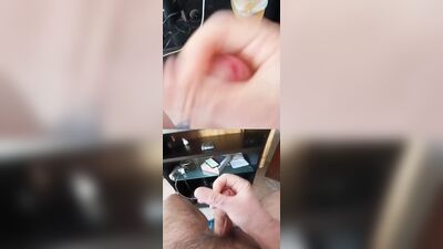 I Jerk My Dick on the Double Screen