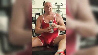 Love wearing Bumchums Singlets to the Gym