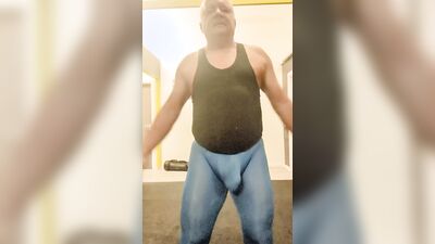Another gym session in thin blue tights