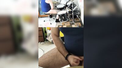 Drummer aprendice gets a new seat