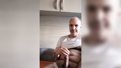 A Quick Wank to Calm My Lust as Soon as I Get Out of My Comfy Bed