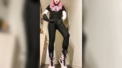 Equestrian kigurumi in pink and black