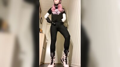 Equestrian kigurumi in pink and black