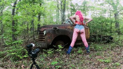 Jon Scarecrow giant fake tits crossdresser BTS photoshoot