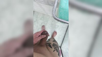 HOT SHOWER: EXCLUSIVE MOMENTS WITH LKINGSBR