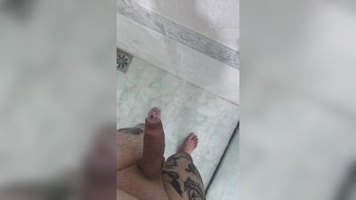 HOT SHOWER: EXCLUSIVE MOMENTS WITH LKINGSBR