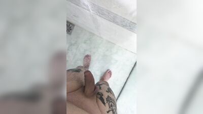 HOT SHOWER: EXCLUSIVE MOMENTS WITH LKINGSBR