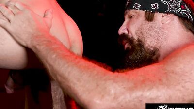 Mike Masterson Fists Zac Snow’s Tight Ass Deep