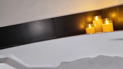 WHO WOULD LIKE TO KEEP ME COMPANY? I HOT TUB WANK AND RELAXING MUSIC - COME PLAY WITH MY COCK FULL OF FOAM