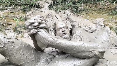 Closer, Muddier