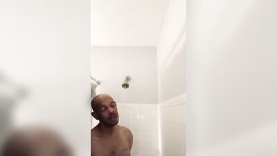 Showertime with Banga