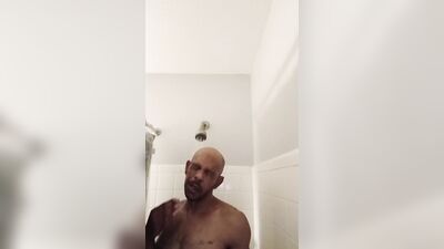 Showertime with Banga