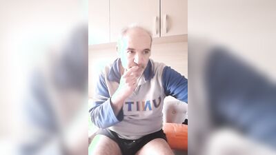 Saturday morning it's time to jerk off my hard cock as a good habit I masturbate as soon as I wake up.