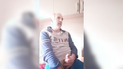 Triple piss with a good handjob for my fanclub friend