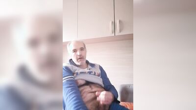 Triple piss with a good handjob for my fanclub friend
