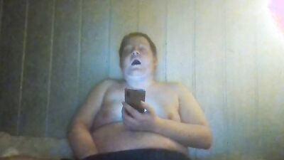 Fat boy moans and has the spas of his life