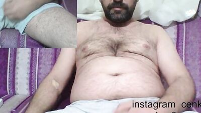 Master Daddy Was on Live Broadcast