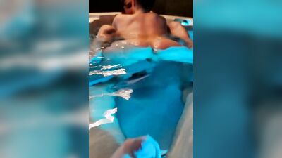Threesome in a public Spa - Blowjob, bareback fuck and cumshot