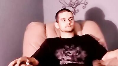 Service gets his big pecker pleasures by horny twink