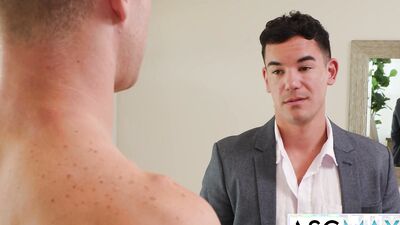 Rebellious College Stud Jonathan Tylor Seduces Boss’ Right-Hand Man JC Hunt