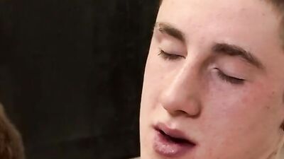 LollipopTwinks: Jeremy Rowen Loves The Sucking He Gets From Milo Stash