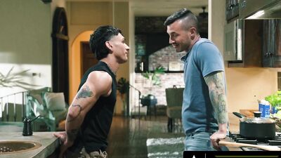 HETEROFLEXIBLE - Mischievous Siren Santiago Seduces Lonely Stepdad Derek Kage For A Good BREEDING