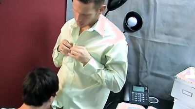 Shane Frost dominates in a steamy amateur threesome with twinkie, including a cumshot!