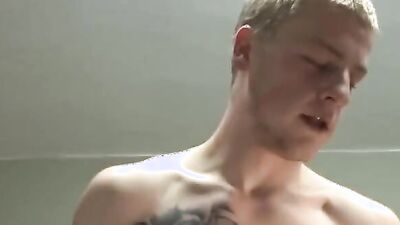 Bruce Powers and his friends get down and dirty in New Venyveras3's hot solo scene