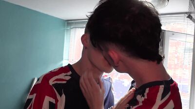 Wild bareback breeding with multiple cumshots in a stranger's bed