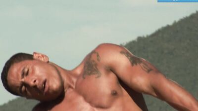 Hot holiday babe takes it up the ass from a hunk on the beach