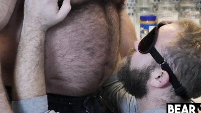 Kosher Pig takes on Brad Kalvo's massive shaft like a pro!