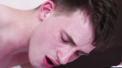 Taylor Mason & Noah Pierce have wild bareback sex in a breeding frenzy