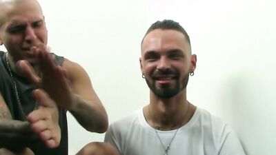 Aussie Dean Martin & Brit Leo take turns pounding each other's big cocks