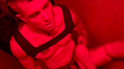 Watch this hot muscle boy take a hard anal pounding in the toilet of a club