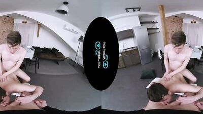 Looking for a Third in VR