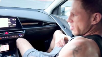 Zen Muscular Barebacked by Rome's Big Dick: Ass-to-Mouth Action!