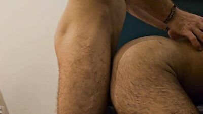 Muscular jock Rico Rosa pounds hairy sweaty bareback with his big cock