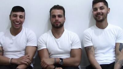 Billy and Kandy go wild with 3some bareback fun in the ring