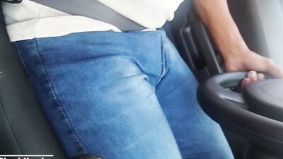 Watch Uber driver pay security guard for a wild ride with his mouth and piss