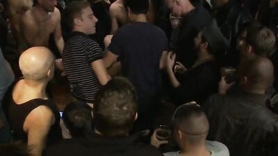 Van Darkholme, Sebastian Keys, Mike Martinez, Jacob Durham & Martin take turns in raw gangbang frenzy