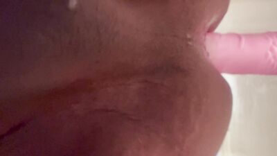 Pegging the ass deep in hot amateur action