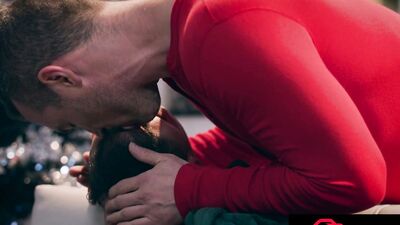 Sir Peter's huge cock takes on Derek Kage's bareback deepthroat & hard ass